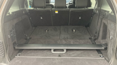 Land Rover Discovery 3.0 D300 Dynamic SE 5dr Auto Diesel Station Wagon